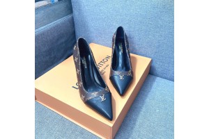 Louis Vuitton Women Pumps